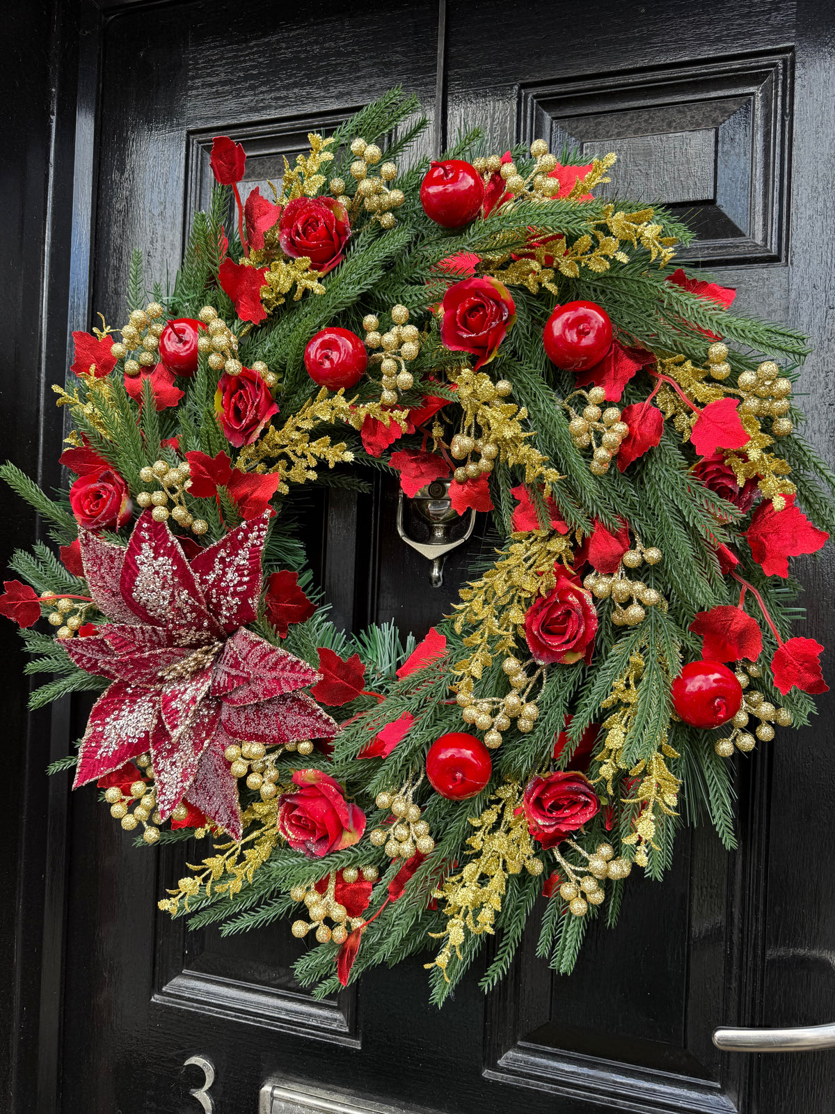 60cm DELUXE TRADITIONAL NORFOLK SPRUCE DEEP RED / GOLD WREATH