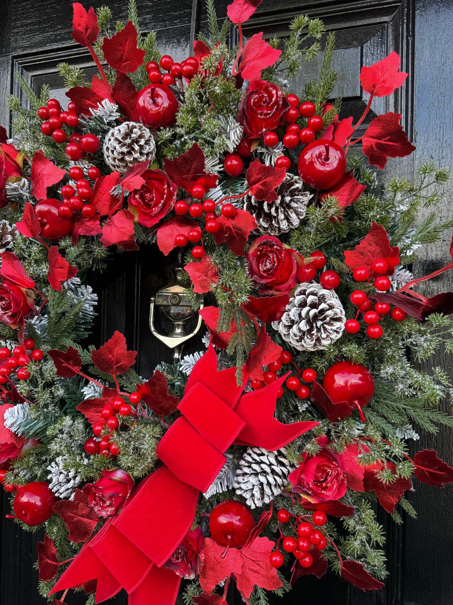 65cm DELUXE FOLIAGE TRADITIONAL APPLE FROSTED ROSE VERY BERRY WREATH - IMMEDIATE DISPATCH