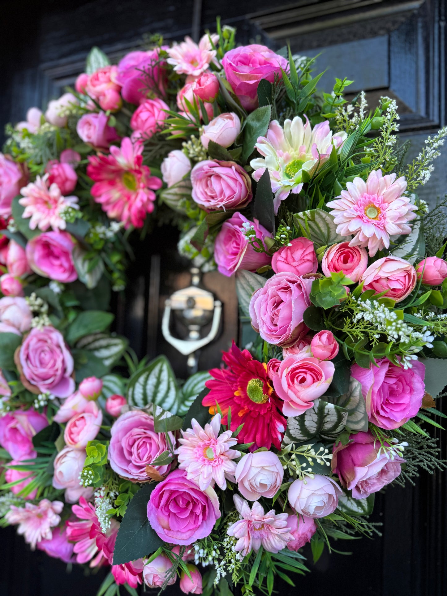 60cm DELUXE THICK FOLIAGE AND MIXED PINK ROSE/GERBERA WREATH