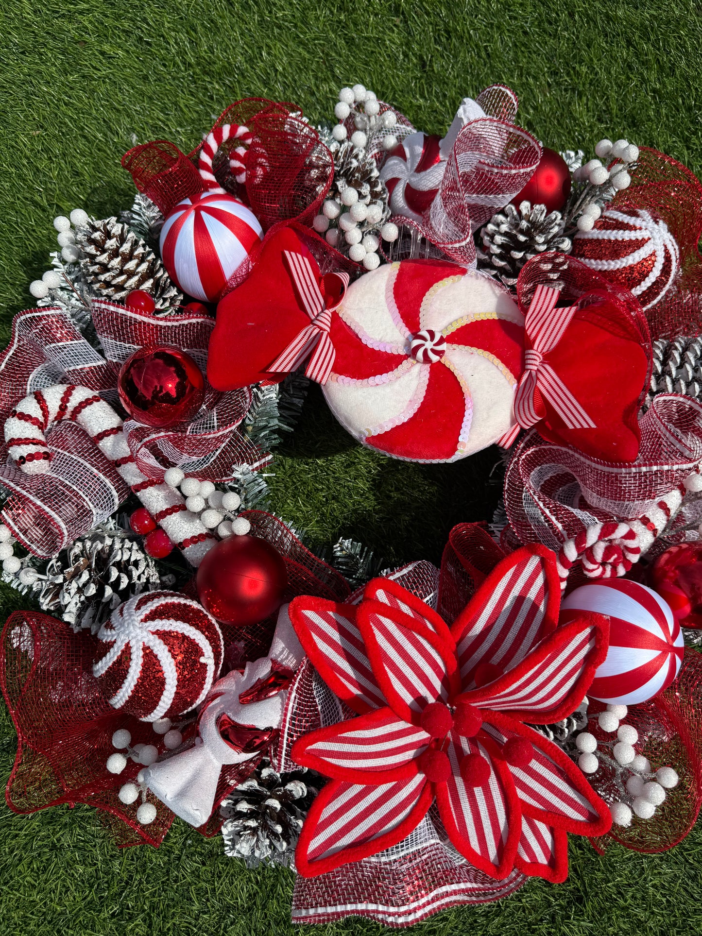 65cm DELUXE  CANDY CANE MIXED WREATH - 14 working days despatch