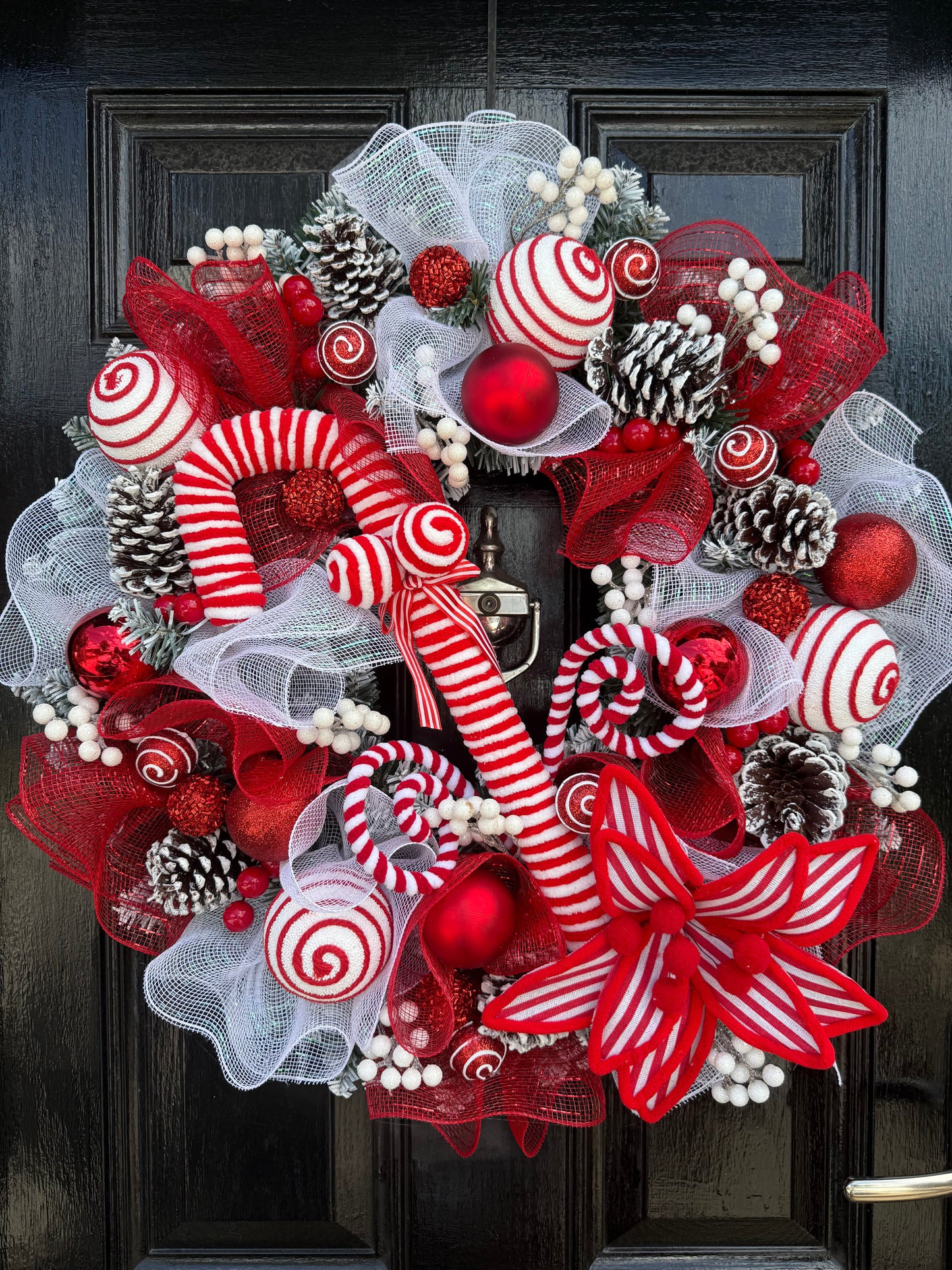 65cm FROSTED CANDY CANE MIXED WREATH - IMMEDIATE DESPATCH