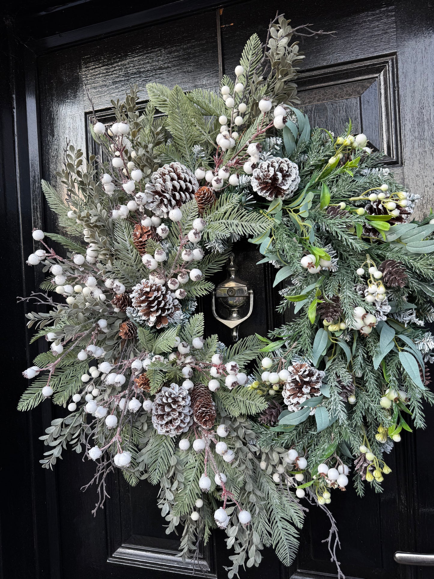 70cm LARGE DELUXE FOLIAGE WOODLAND BERRY WREATH (approx 85cm long)