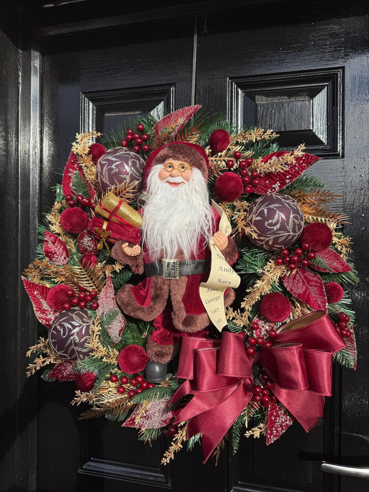 65cm DELUXE TRADITIONAL BURGUNDY & GOLD SANTA MIXED WREATH