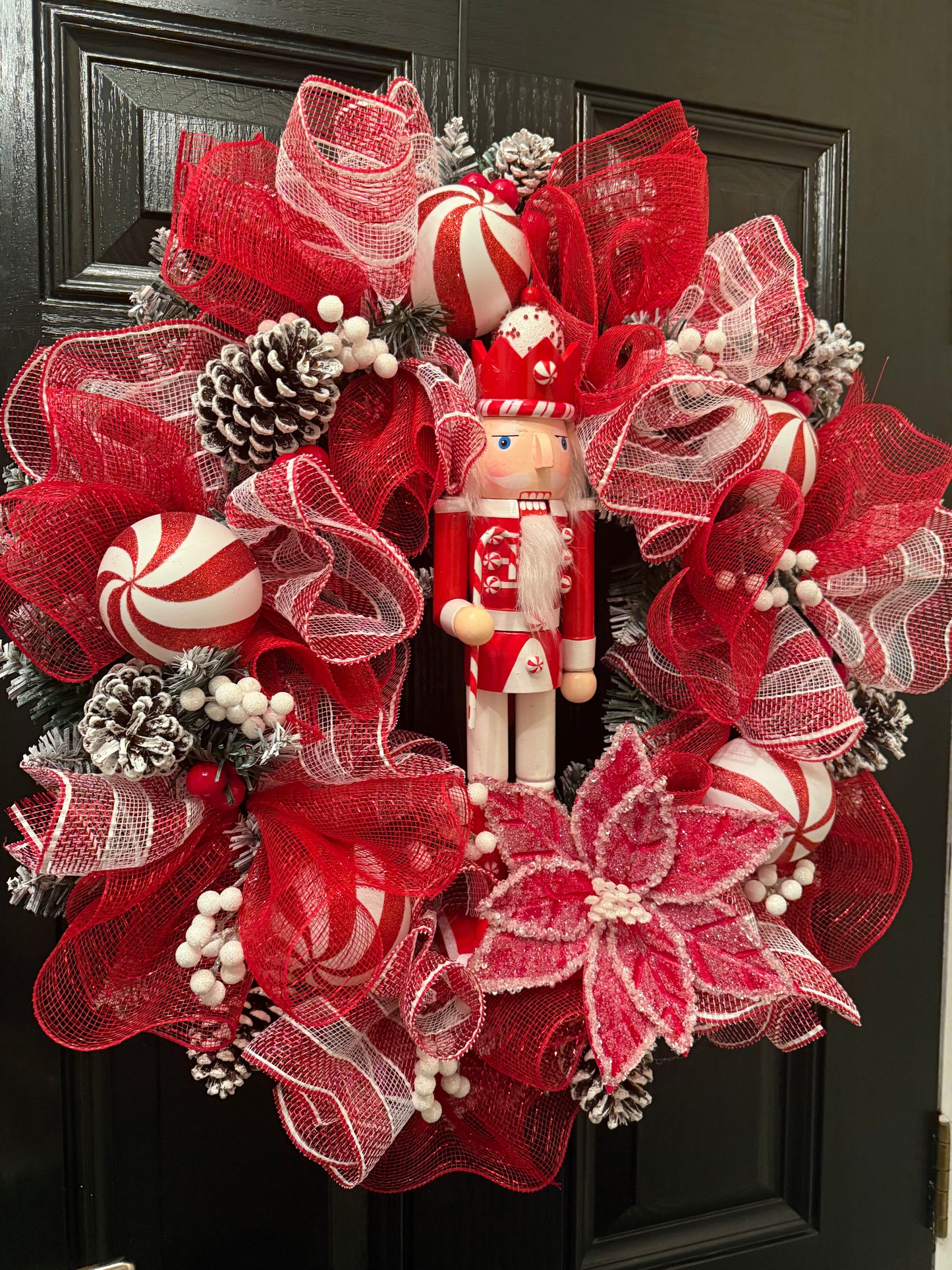 60cm FROSTED NUTCRACKER CANDY CANE MIXED WREATH - IMMEDIATE DESPATCH
