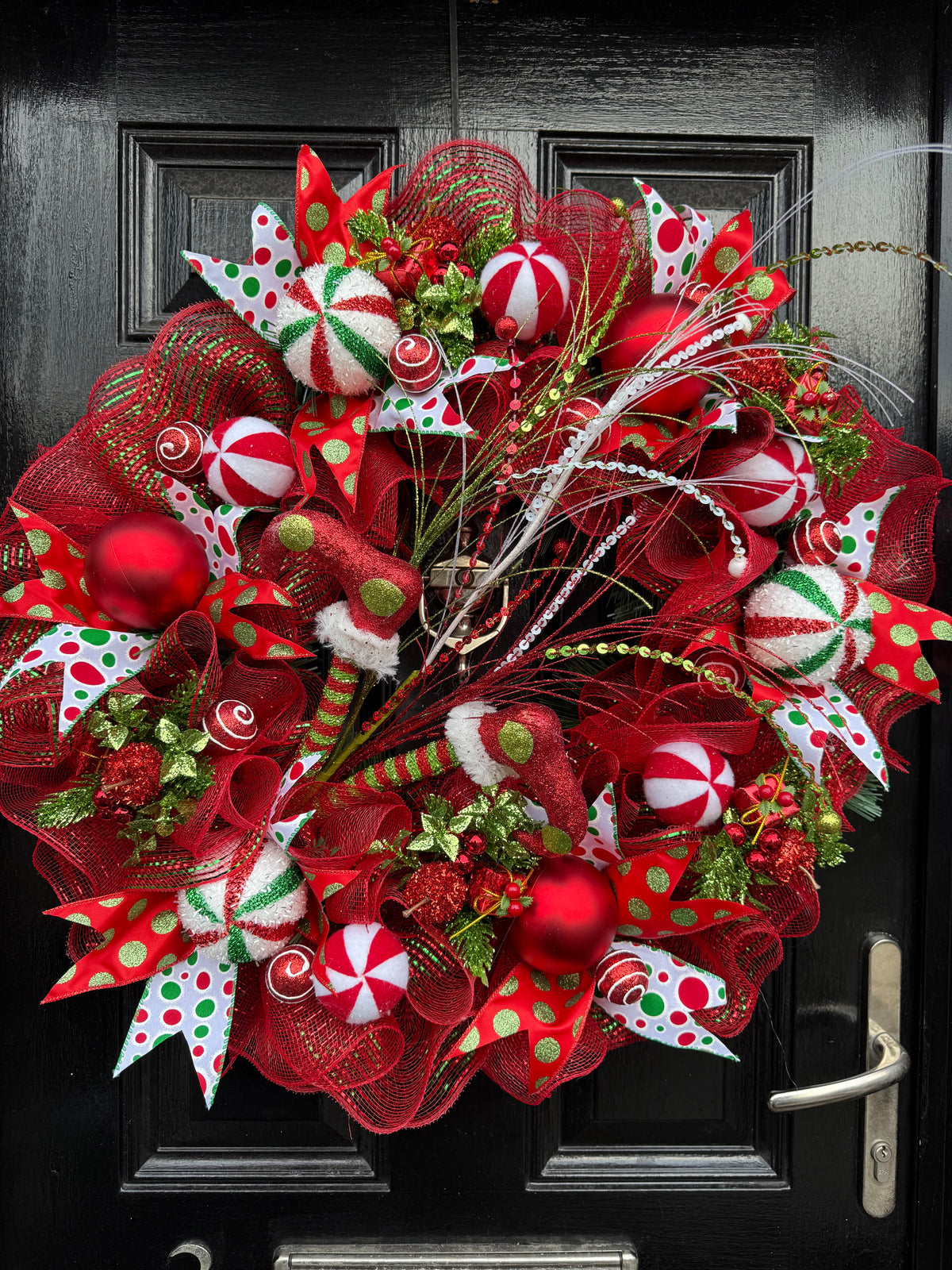 65cm ELF LEGS NOVELTY DELUXE  WREATH - IMMEDIATE DISPATCH