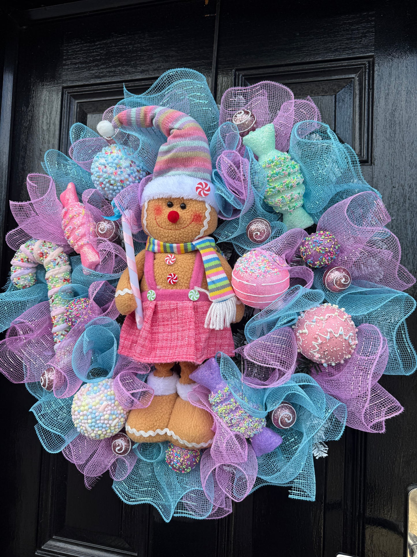 65cm DELUXE PASTEL GINGERBREAD WREATH - IMMEDIATE DISPATCH