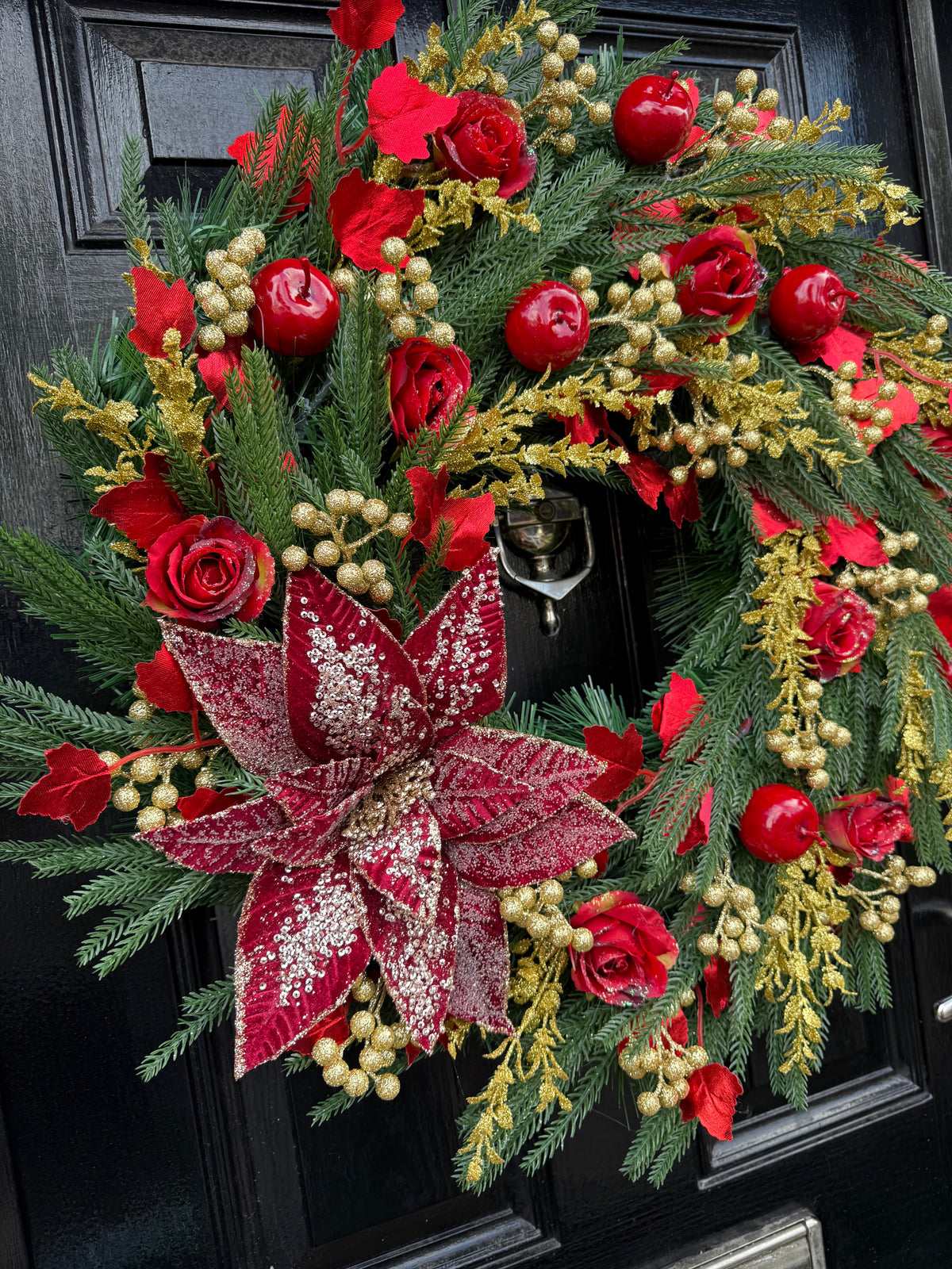 60cm DELUXE TRADITIONAL NORFOLK SPRUCE DEEP RED / GOLD WREATH