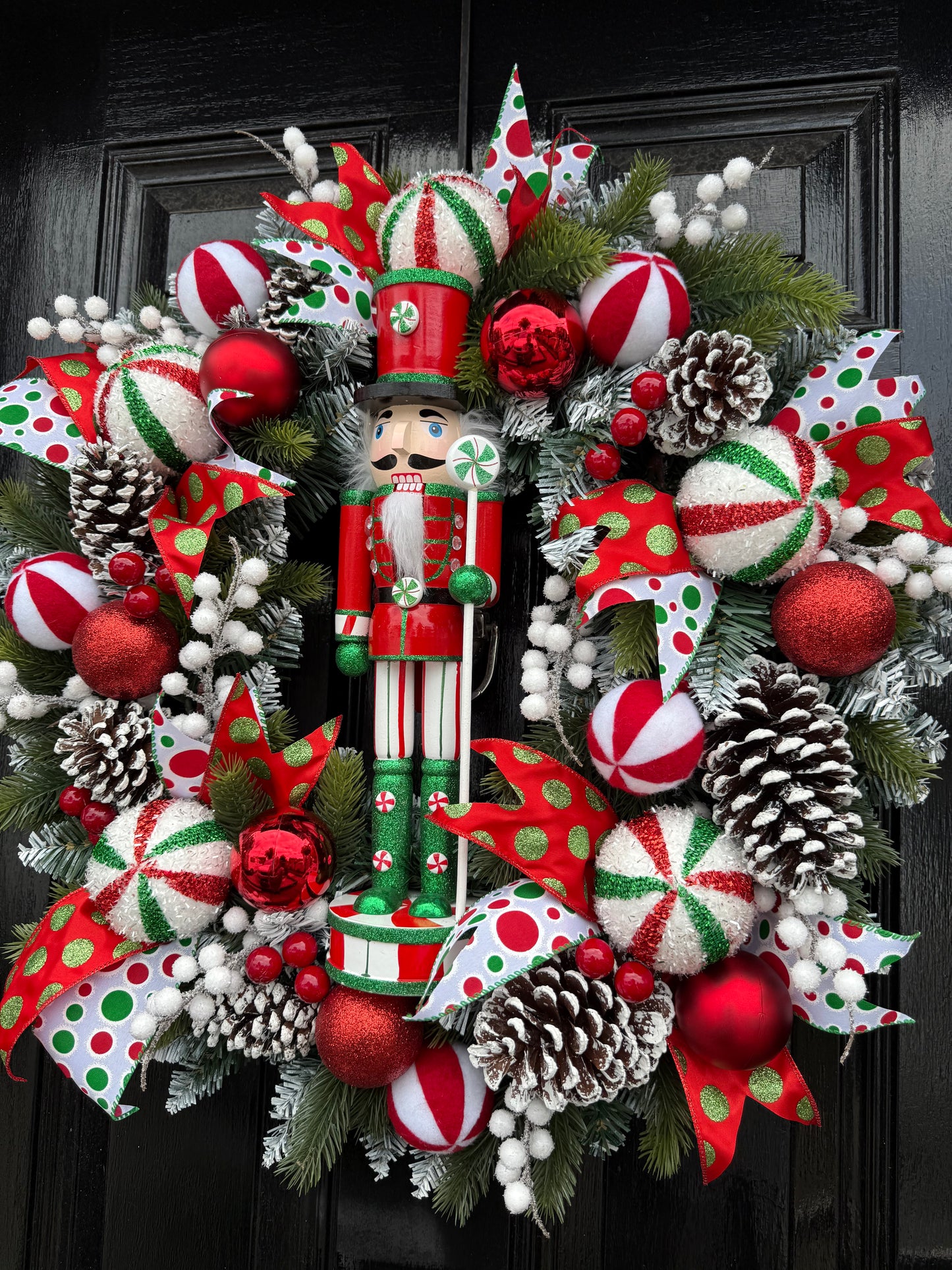 65cm FROSTED NUTCRACKER CANDY CANE MIXED WREATH - IMMEDIATE DESPATCH
