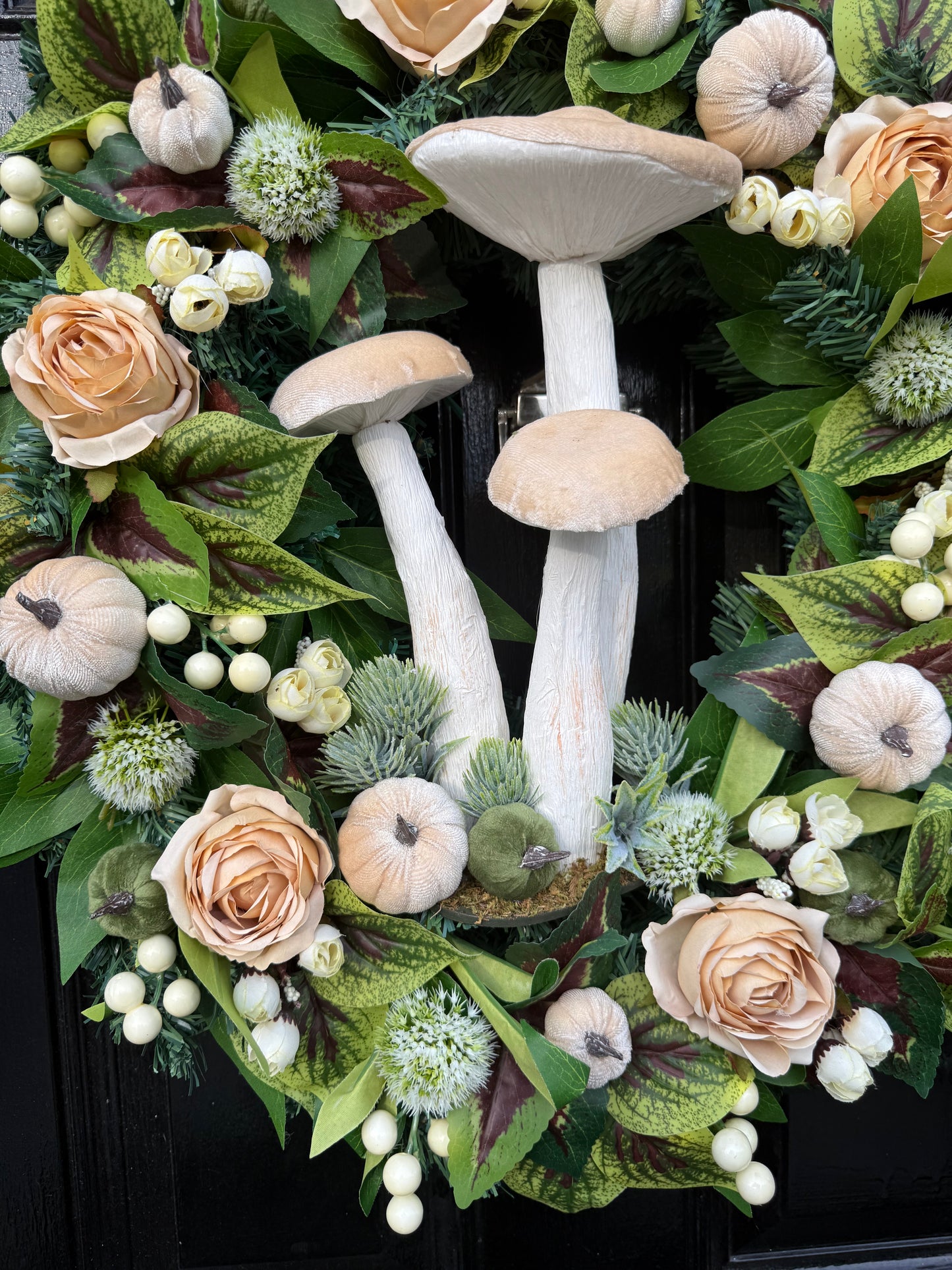 60cm DELUXE GIANT NEUTRAL IVORY TOADSTOOL  WOODLAND MIXED FOLIAGE AUTUMN WREATH
