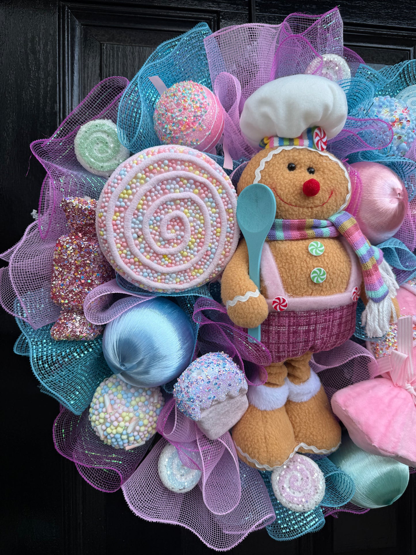 65cm DELUXE PASTEL GINGERBREAD WREATH - IMMEDIATE DISPATCH