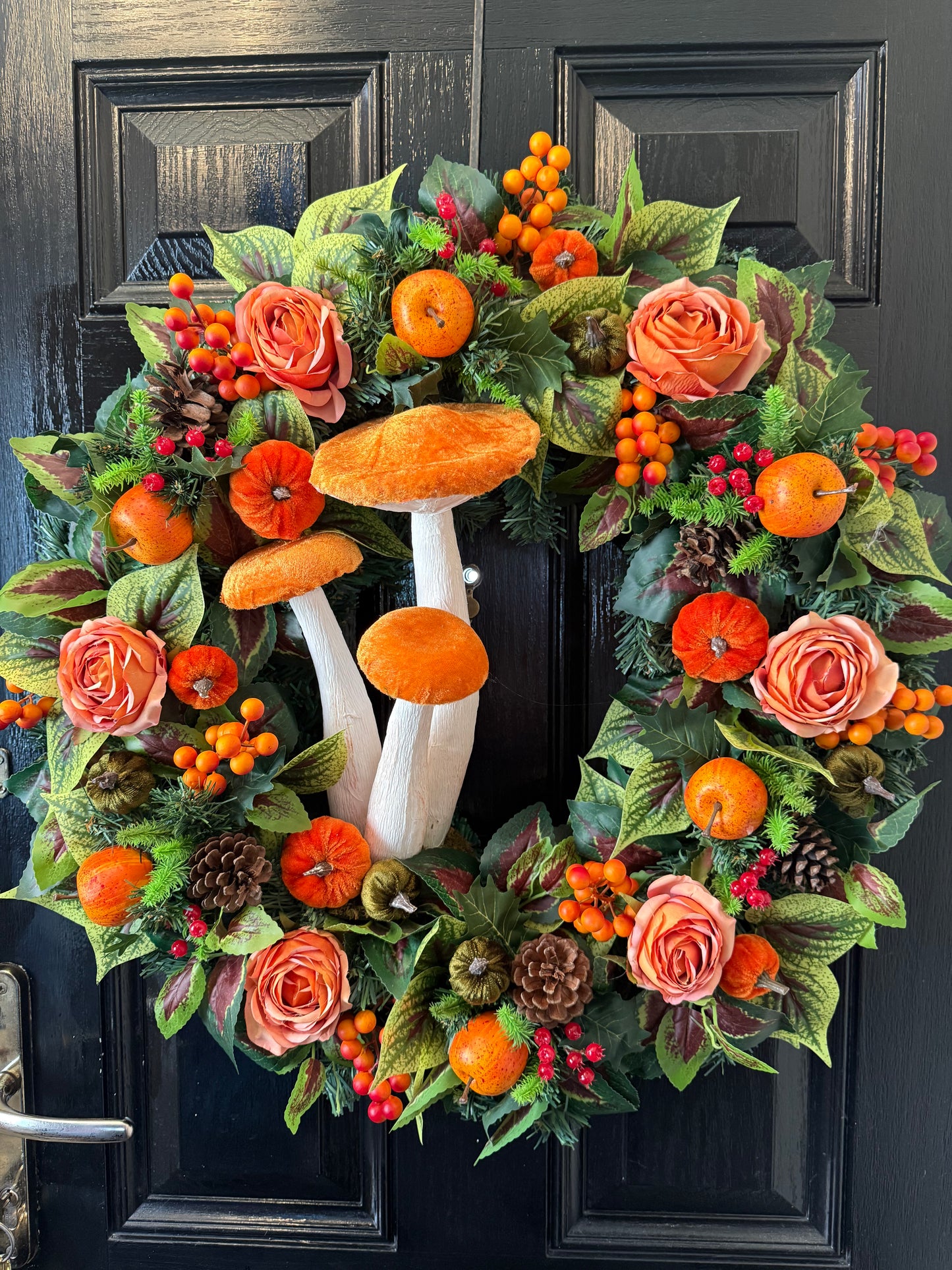 60cm DELUXE GIANT ORANGE TOADSTOOL  WOODLAND MIXED FOLIAGE AUTUMN WREATH