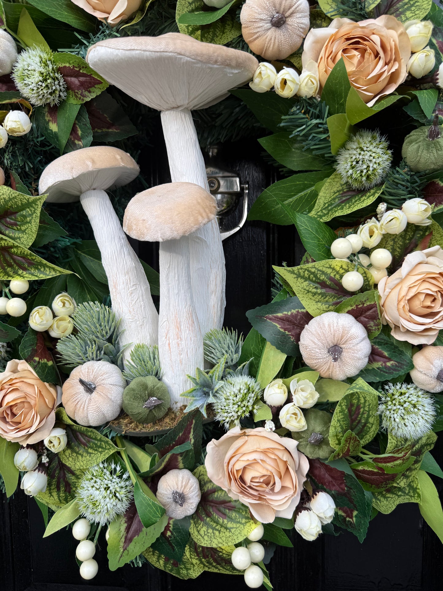 60cm DELUXE GIANT NEUTRAL IVORY TOADSTOOL  WOODLAND MIXED FOLIAGE AUTUMN WREATH