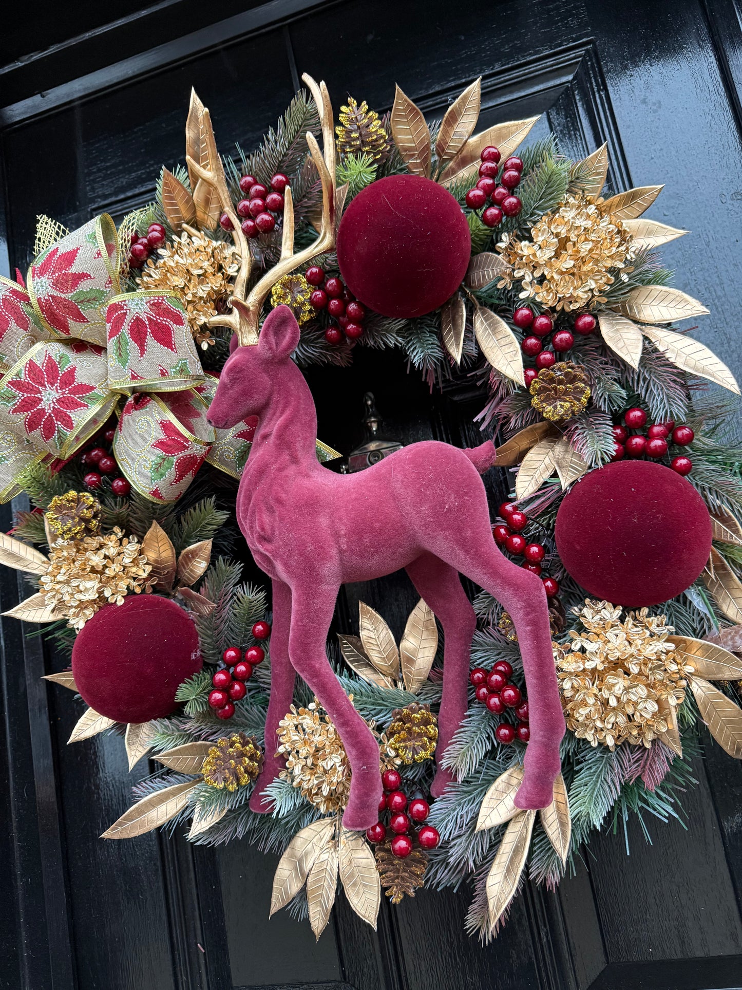 65cm DELUXE WREATH BURGUNDY/GOLD STAG