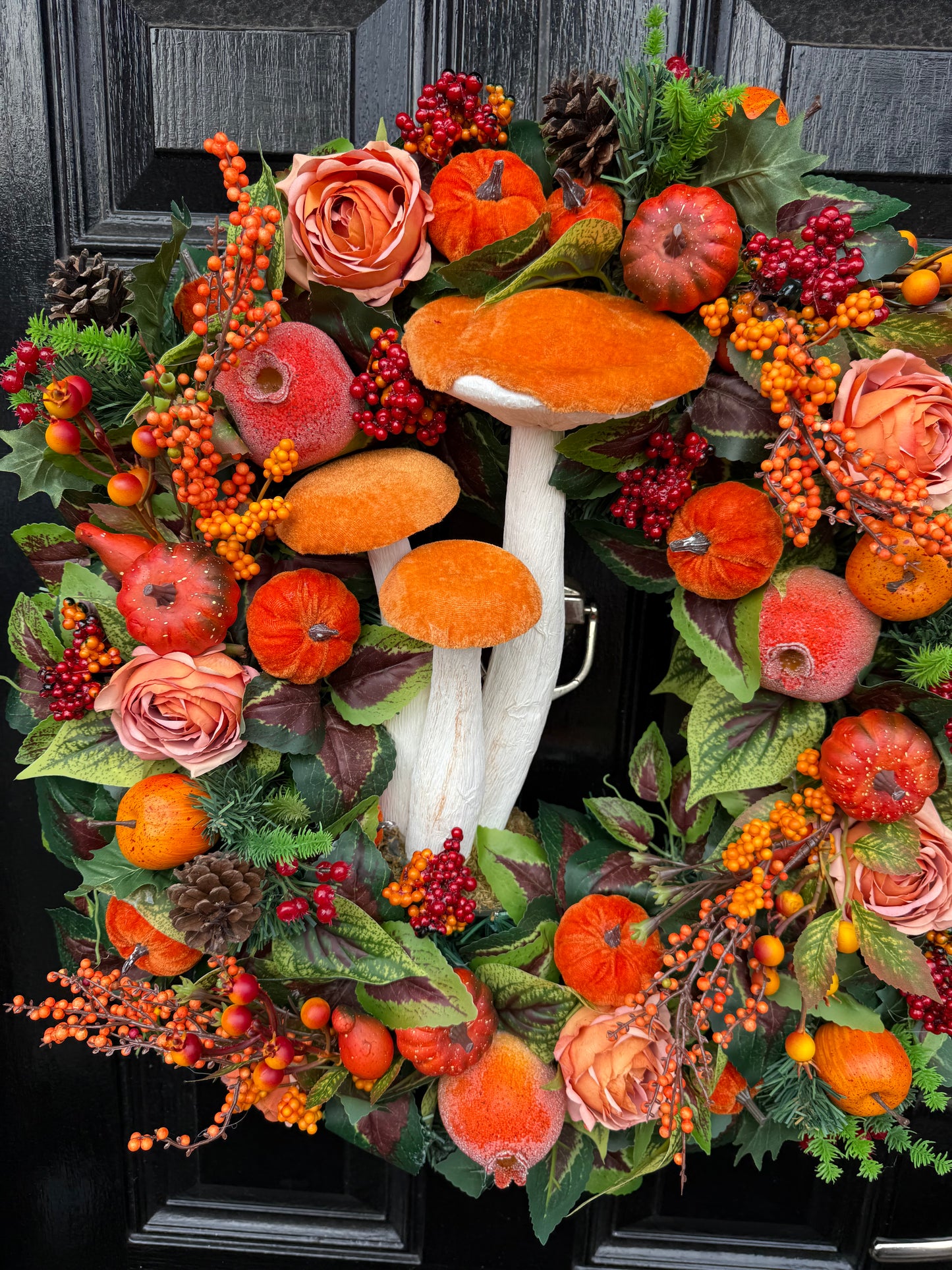 60cm DELUXE GIANT ORANGE TOADSTOOL  WOODLAND MIXED FOLIAGE AUTUMN WREATH