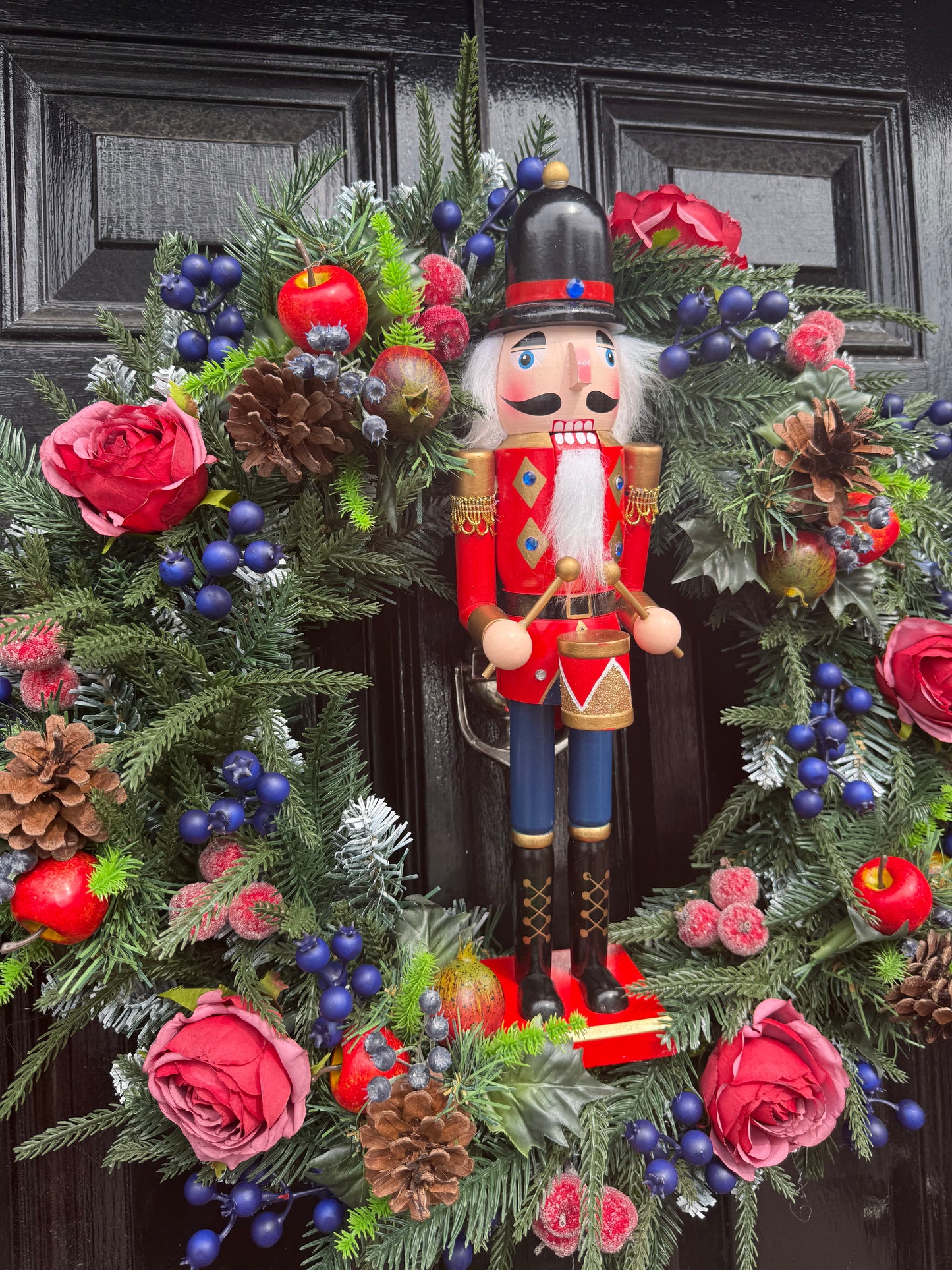 60cm TRADITIONAL BLUE RED NUTCRACKER WREATH