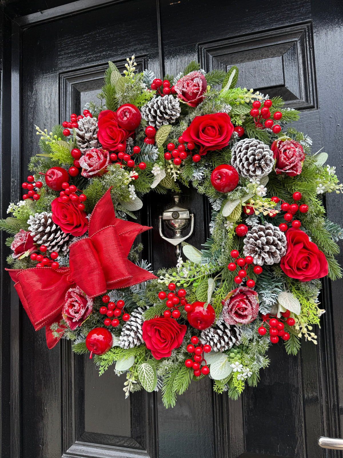 60cm DELUXE FOLIAGE RED TRADITIONAL APPLE ROSE FOLIAGE WREATH - IMMEDIATE DESPATCH