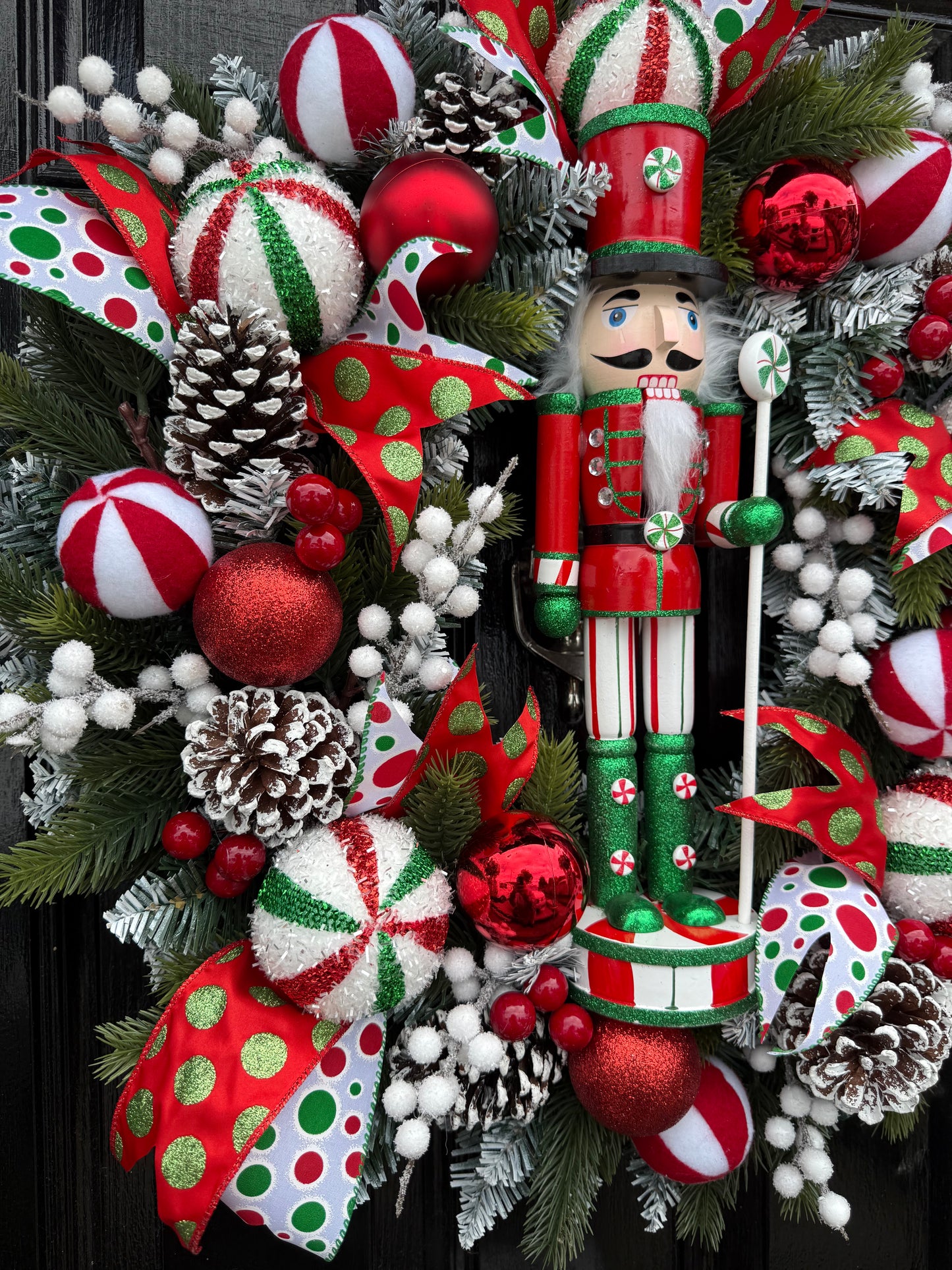 65cm FROSTED NUTCRACKER CANDY CANE MIXED WREATH - IMMEDIATE DESPATCH