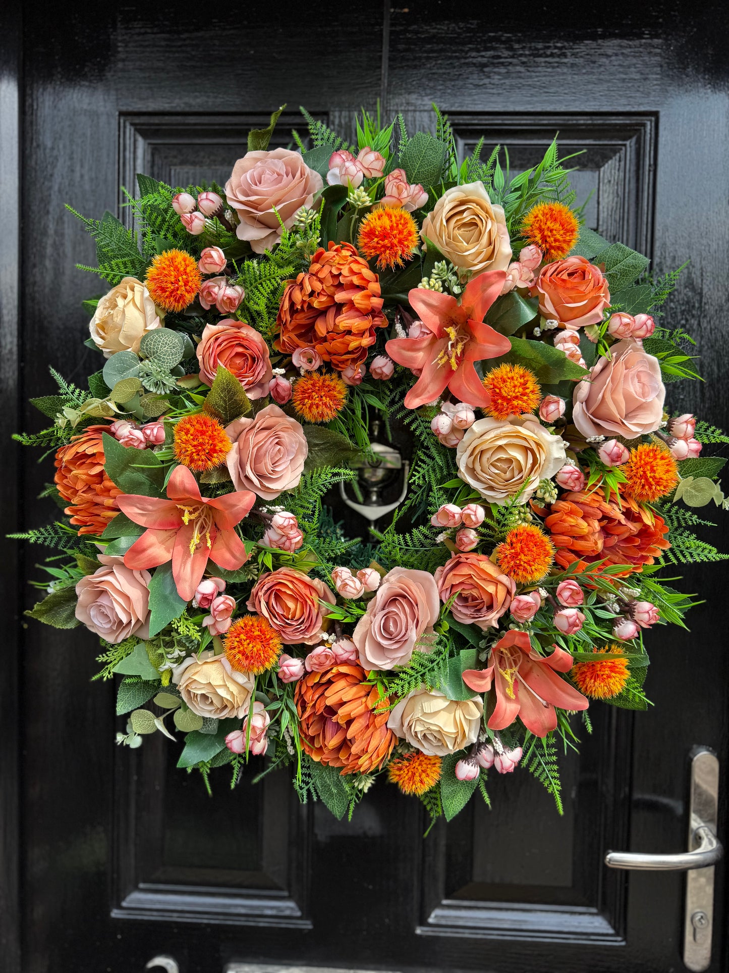 60cm DELUXE THICK FOLIAGE AND MIXED ORANGE / CHAMPAGNE WREATH