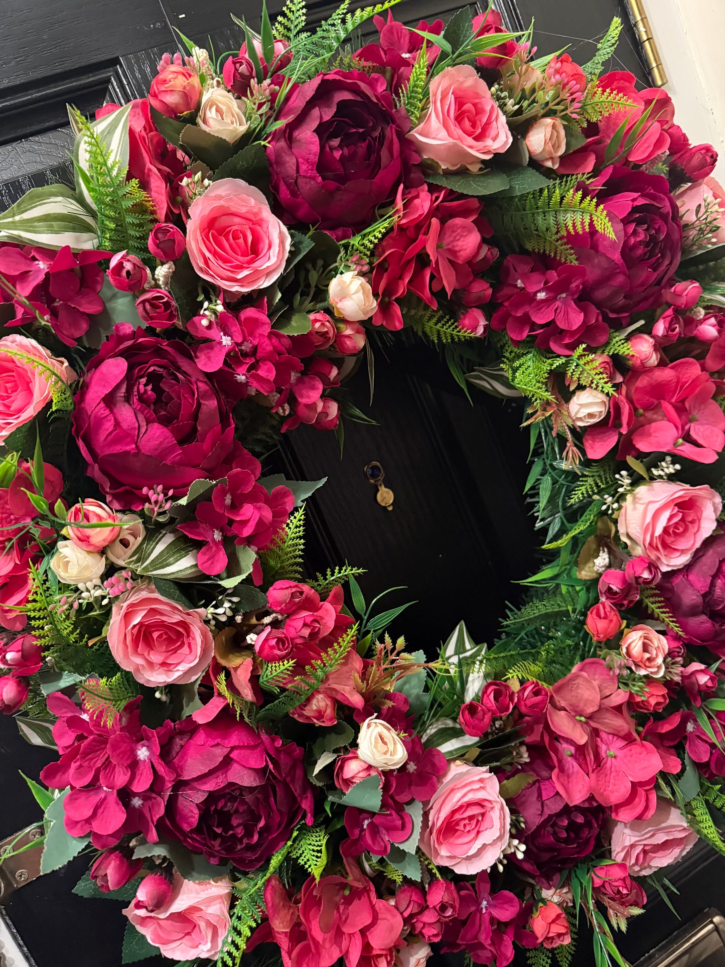 *MADE TO ORDER APRROX 10 WORKING DAYS FOR DISPATCH *** 65cm DELUXE DEEP PINKS MIX FOLIAGE WREATH