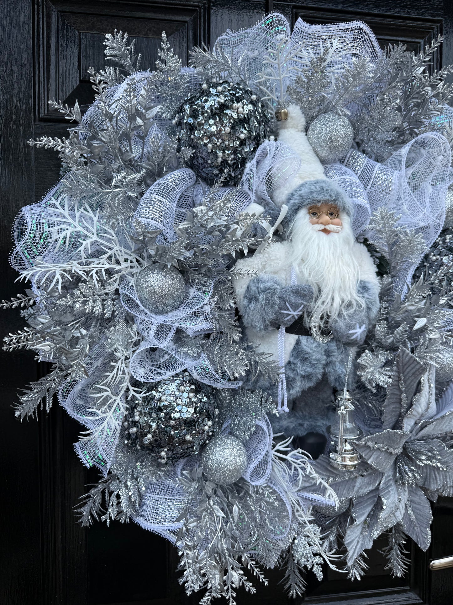 65cm DELUXE WINTER WONDERLAND WHITE SILVER SANTA WREATH - IMMEDIATE DISPATCH