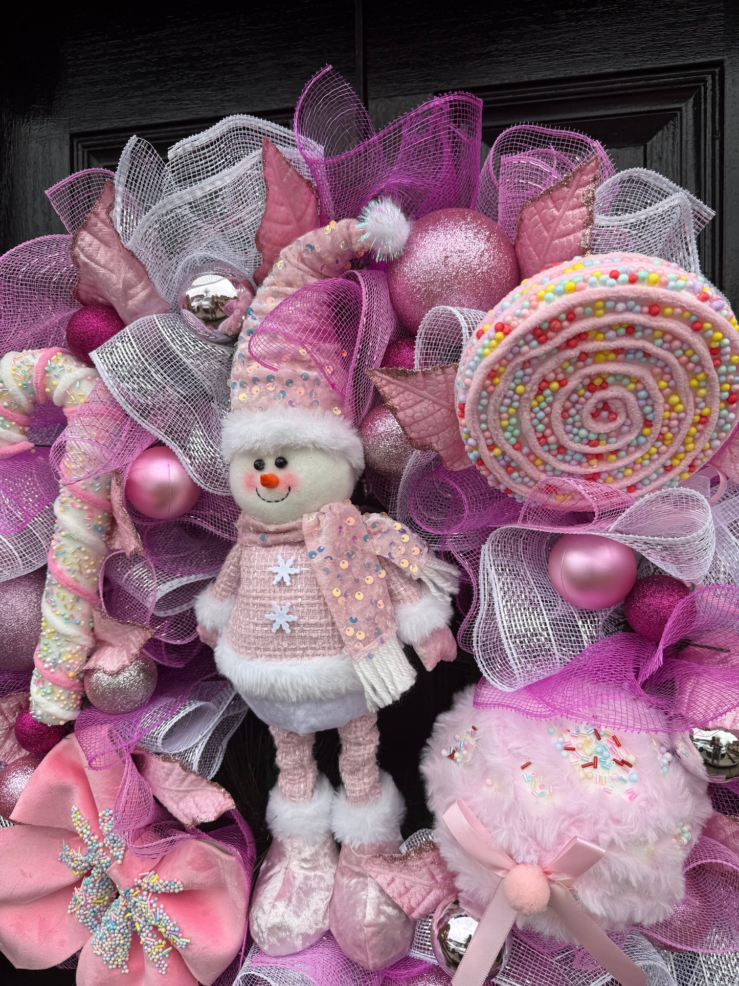 65cm MIXED PINK DELUXE GINGERBREAD CANDY WREATH - IMMEDIATE DESPATCH