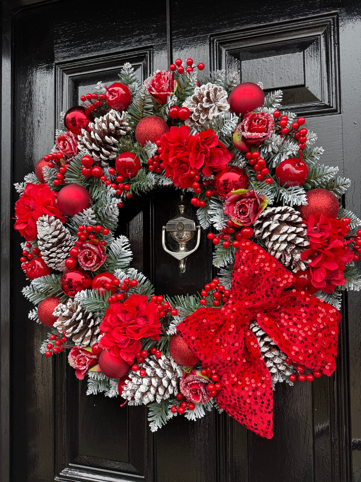 60cm DELUXE TRADITIONAL RED ROSE BAUBLE SEQUIN BOW MIXED WREATH - IMMEDIATE DESPATCH