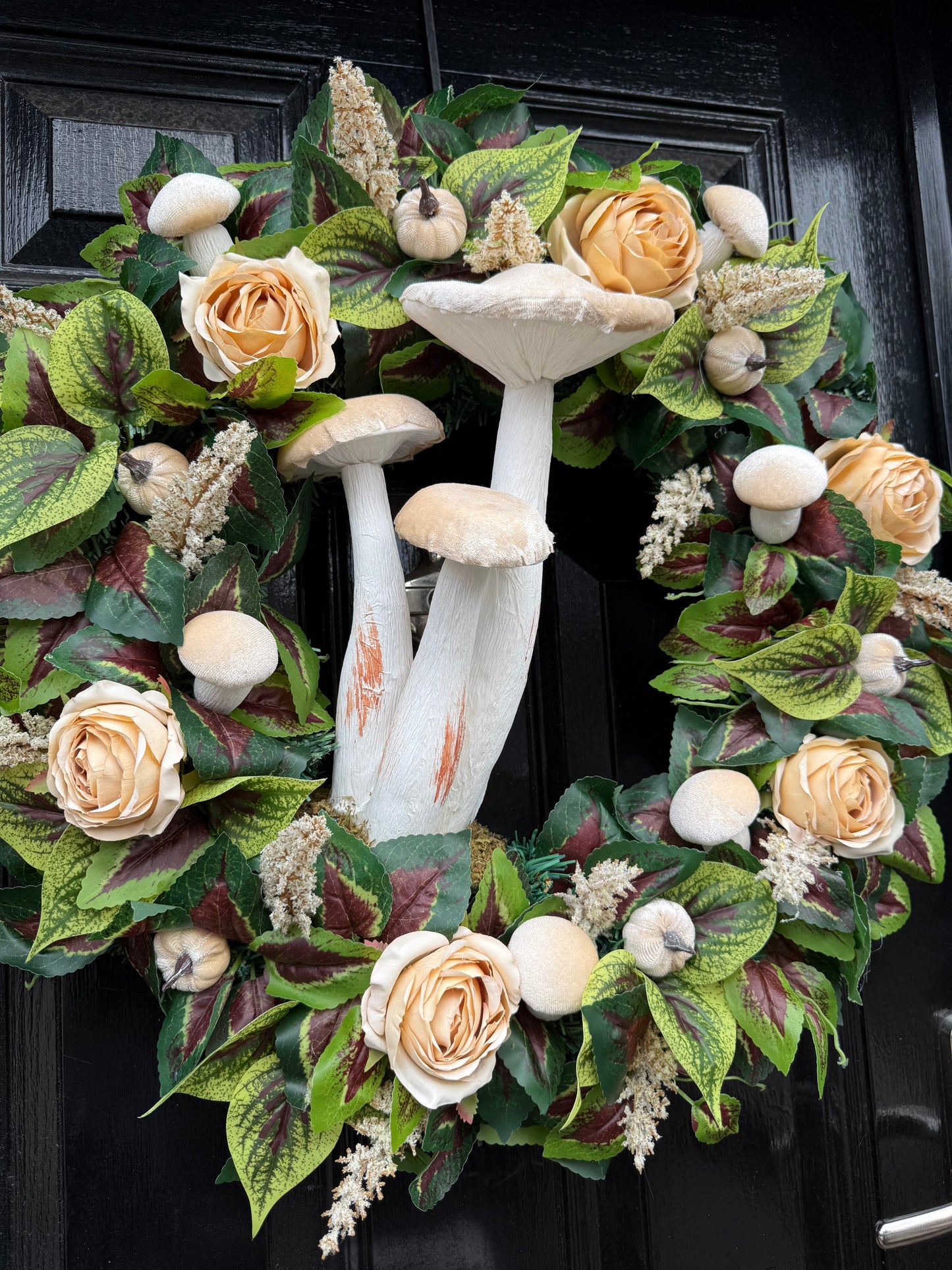 60cm DELUXE GIANT NEUTRAL IVORY TOADSTOOL  WOODLAND MIXED FOLIAGE AUTUMN WREATH