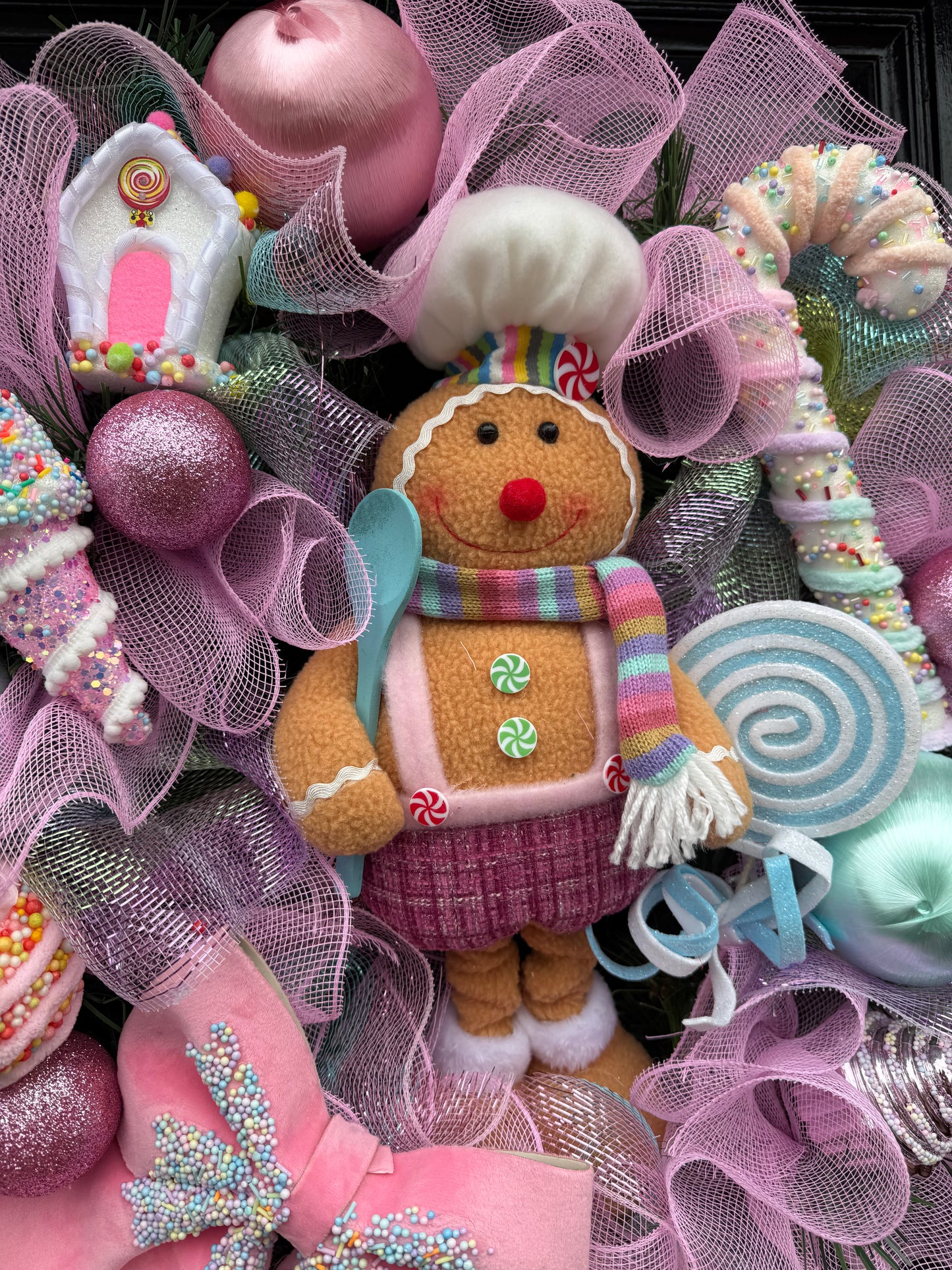 65cm SUPER DELUXE PASTEL GINGERBREAD WREATH