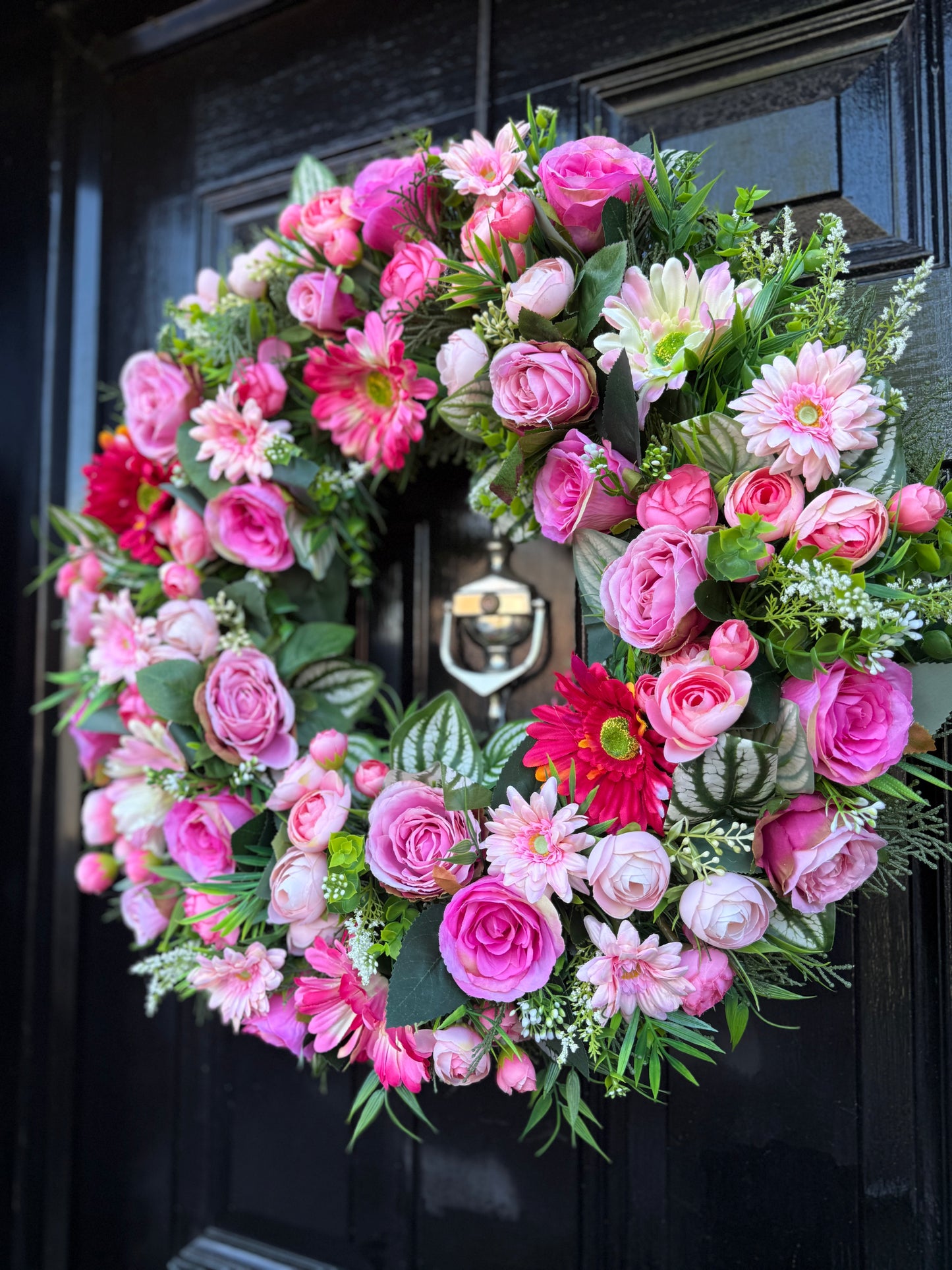 60cm DELUXE THICK FOLIAGE AND MIXED PINK ROSE/GERBERA WREATH