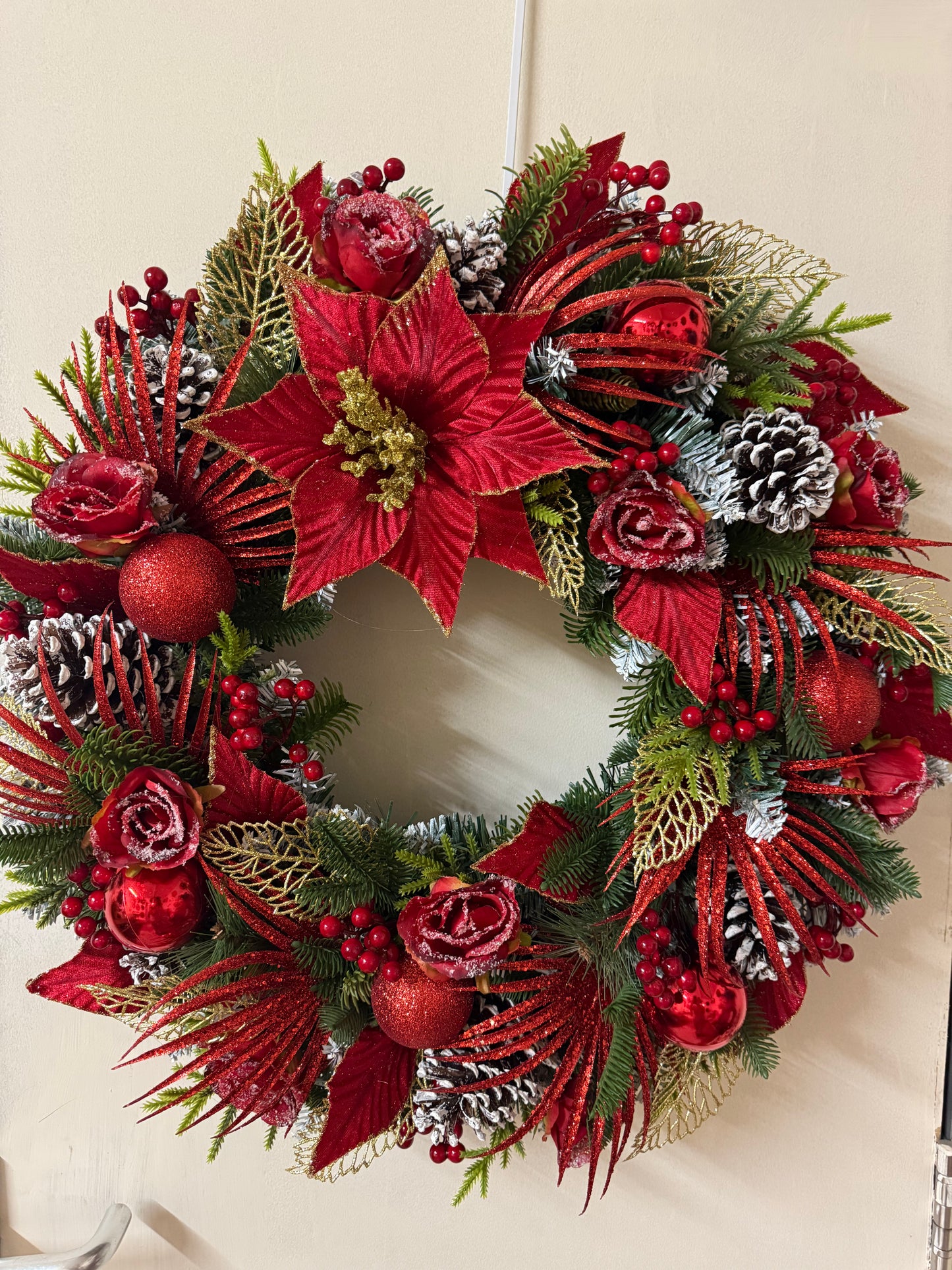65cm DELUXE RED GOLD POINSETTIA GLITTER FOLIAGE  WREATH - IMMEDIATE DESPATCH